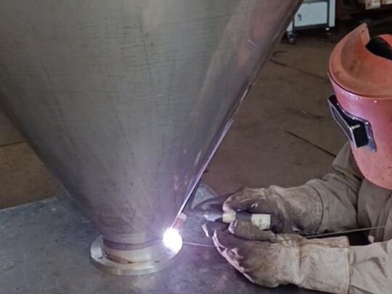 1670716334780854.jpg 不銹鋼焊接600800.jpg